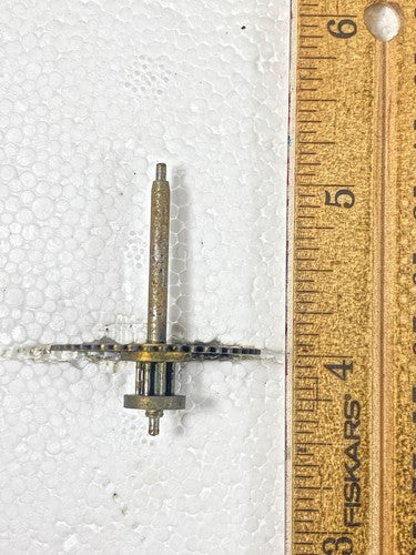 Gilbert Clock Movement (Stamped 25) Time Side 4th Wheel (See Pics To ID)(KD1345)