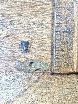 DRGM Clock Movement  Click Wheel Latch (See Pics To ID Movement)   (KD2629)