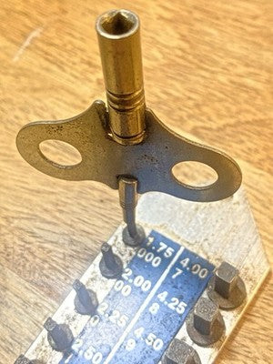 Clock Key Size 5 or 3.50mm And Size 000 or 1.75mm on Top  (KD4364)