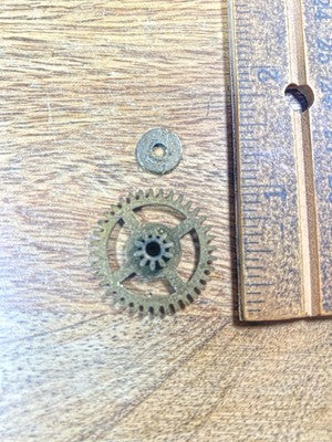 DRGM Clock Movement  Minute Wheel (See Pics To ID Movement)   (KD2632)