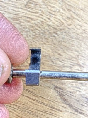 Clock Movement Verge (38.3mm Length, 16.7mm Between Teeth, 0.8mm Pivot) (KD3319)