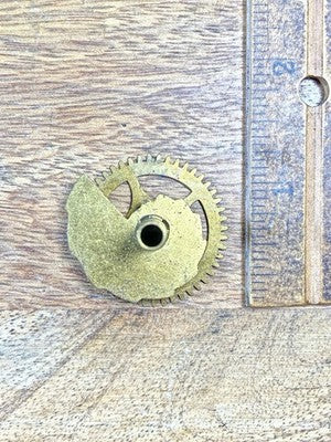 Ingersoll Clock Movement  Hour Wheel (See Pics To ID Movement) (KD3052)