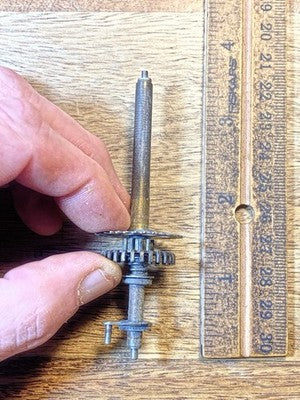 Ingraham (Stamped 12 27) Clock Movement Hands Post (KD4552)