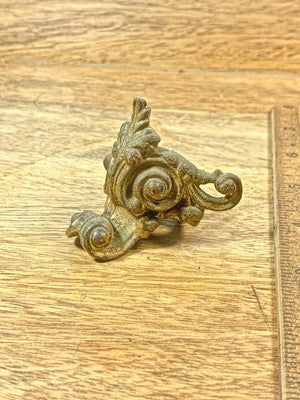 New Haven Mantle Clock Claw Foot     (KD2933)