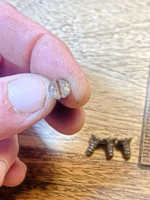 American 8 Day Clock Movement Mounting Screws         (KD4504)