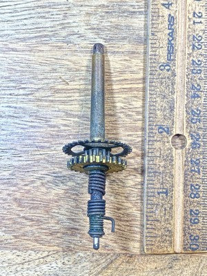 Ingraham Clock Mvmt (Pat 78/79)  Hands Post (See Pics To ID) (KD2923)