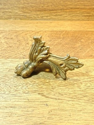 Antique Black Mantel Clock Claw Foot      (Lot KD4564)