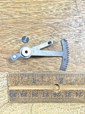 Ingersoll Clock Movement  Rack (See Pics To ID Movement) (KD3053)