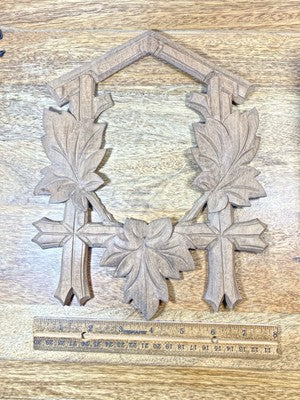 Old Cuckoo Clock  Surround (8 X 10 1/4 Inches) (LL5303)