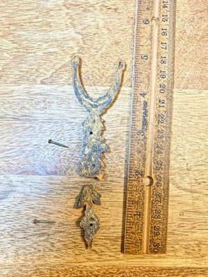 Antique Black Mantel Clock Trim Piece For parts/Repair   (KD4258)