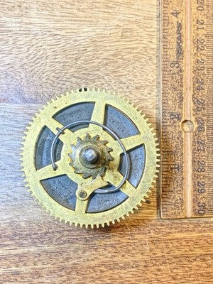 New Haven Wall Clock Movement Time Side Main Wheel (See Pics To ID Mvmt)KD4524
