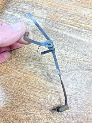 Ingraham (Stamped 11 40) Clock Movement Hammer   (KD2558)