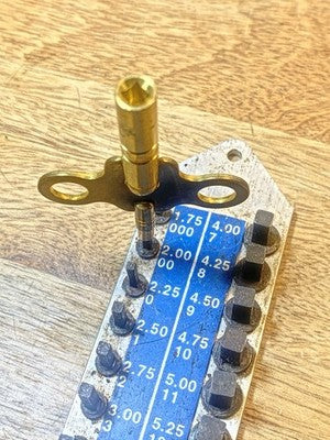 Clock Key Size 5 or 3.50mm And Size 00 or 2.00mm on Top  (KD4451)