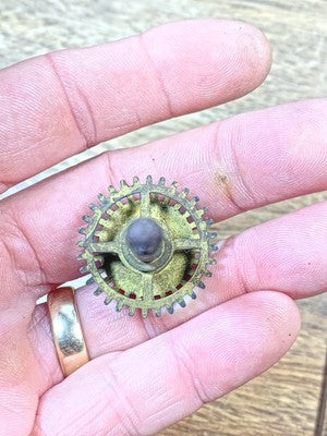 Ingraham Clock Mvmt (Pat 78/79)  Hands Post (See Pics To ID)   (KD2923)