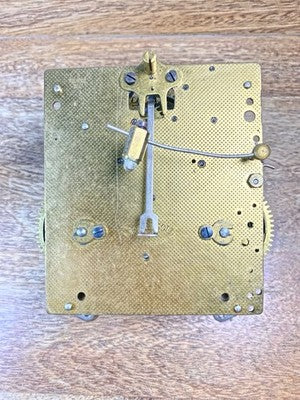 Ingersoll Clock Movement  Strike Side Fly Wheel (See Pics To ID Mvmt)   (KD3073)