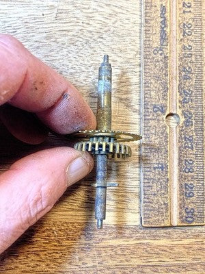 Old Sessions Clock Movement Hands Post (See Pics to ID Mvmt) (KD4584)