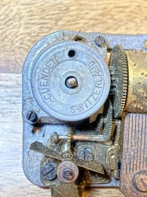 Nonworking Musicical Movement For Parts/Repair    (KD3748)