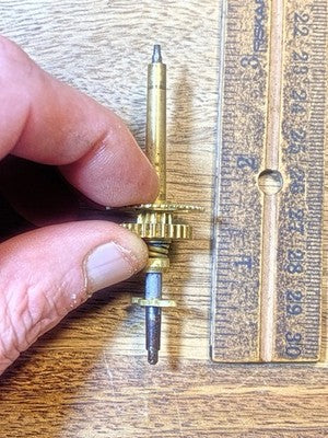 New Haven Clock Movement Hands Post (See Pics To ID Mvmt) (KD4473)