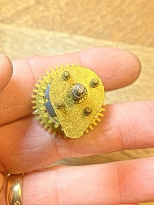 Seth Thomas 89K Clock Hands Post - Vintage Clock Parts KD3490