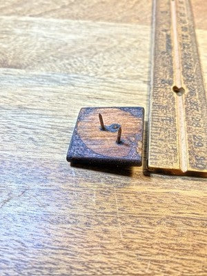 Vintage Wood Clock Foot      (KD4338)