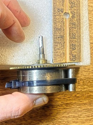 New Haven Wall Clock Movement Time Side Main Wheel (See Pics To ID Mvmt)KD4524