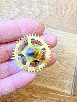 Gilbert Clock Movement (Stamped 24) Hands Post  (KD4388)