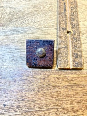 Vintage Wood Clock Foot      (KD4338)