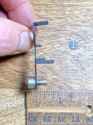 Ingersoll Clock Movement  Rack Hook (See Pics To ID Movement) (KD3054)