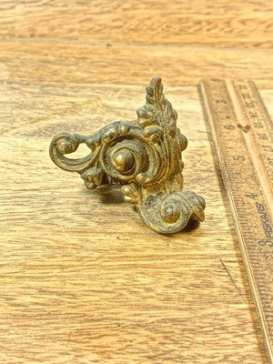 New Haven Mantle Clock Claw Foot     (KD2933)