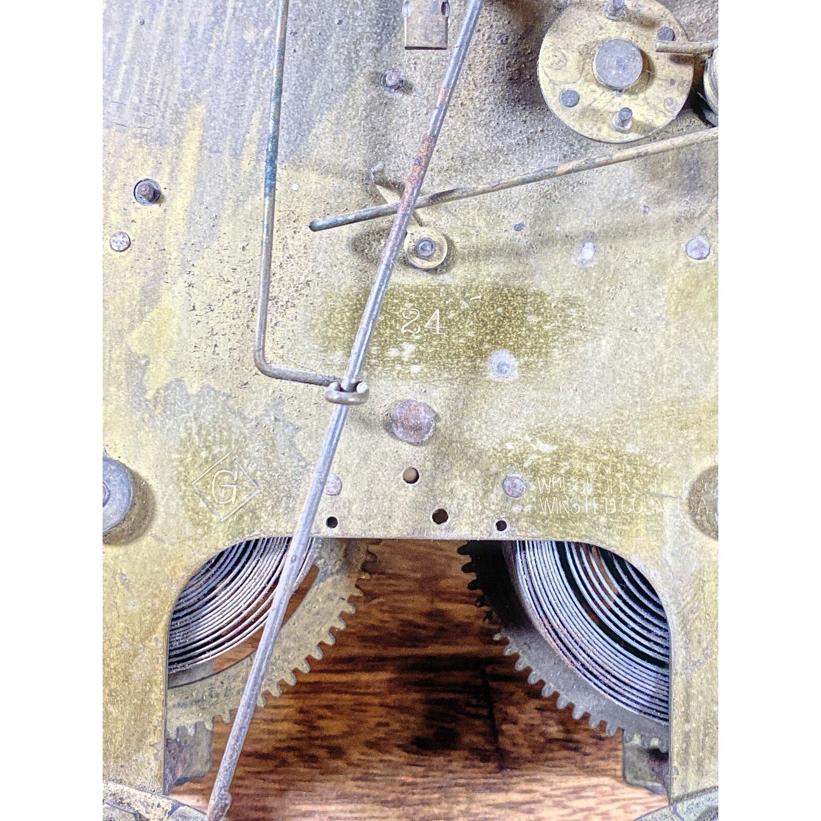 Gilbert Clock Movement (Stamped 24) Drop Lever (See Pics To ID Mvmt) (KD1163)