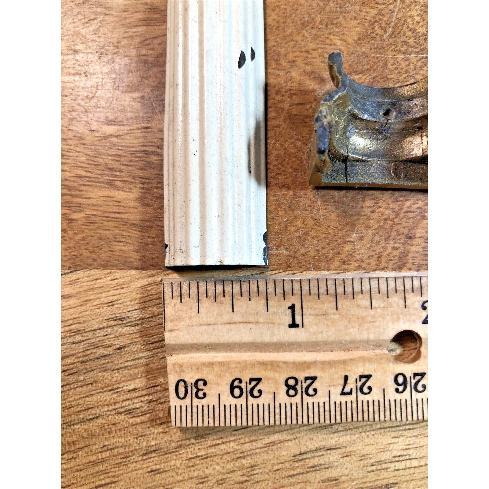 Old Black Mantel Clock Column 5 1/2 Inches Tall (K7371)