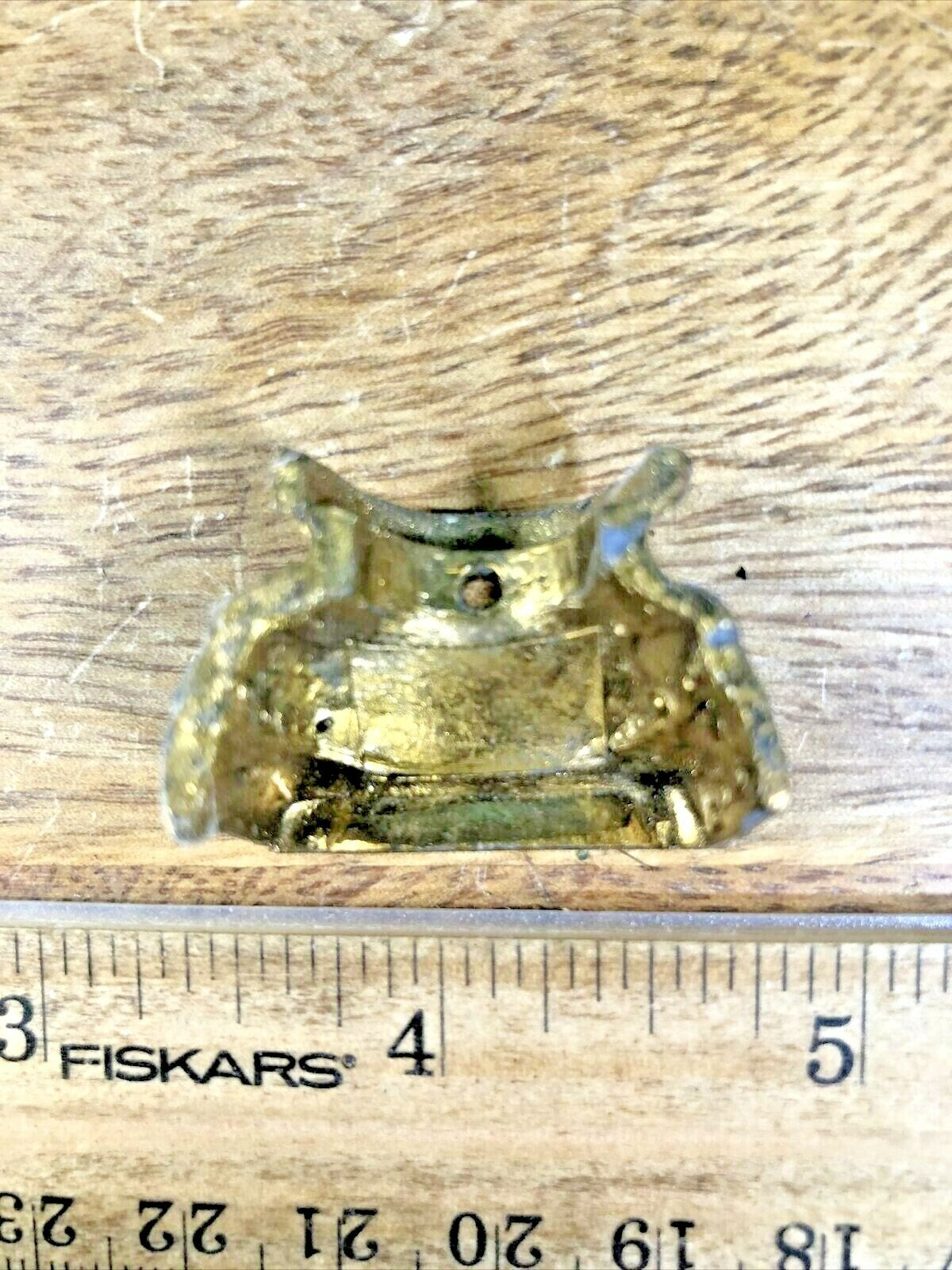 Old Mantel Clock Column Base  (3/4 Inch Column) (K1779)
