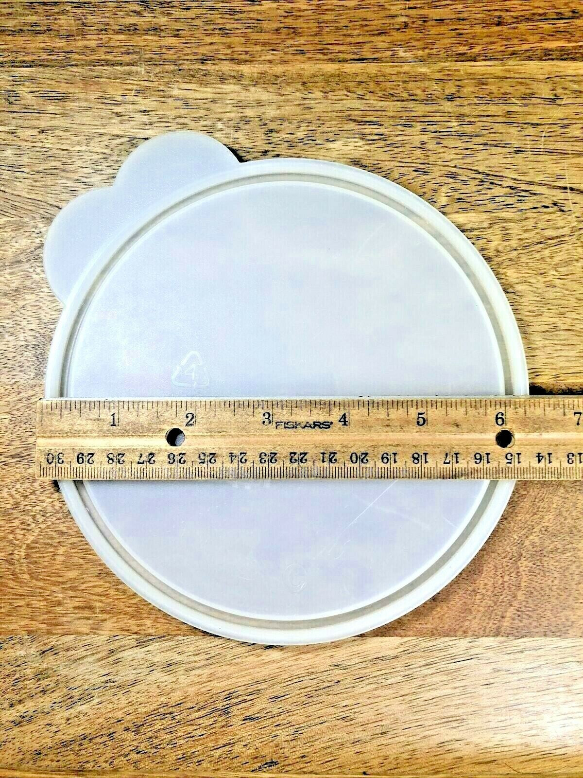Vintage Tupperware Lid 6 3/8 Inch Diameter  (KK5117)