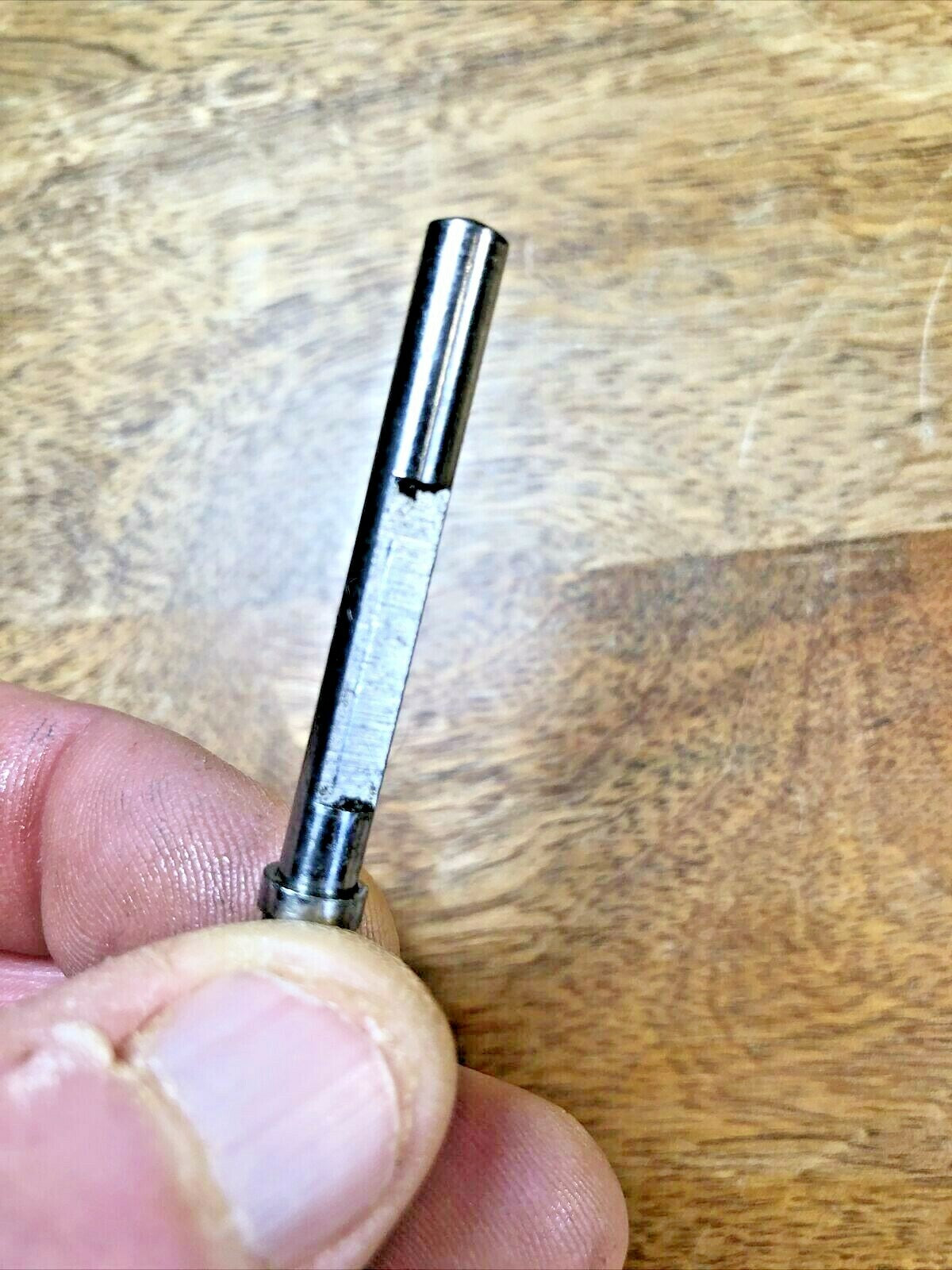 Old Clock Movement Main Wheel Arbor and Pin (K6822)
