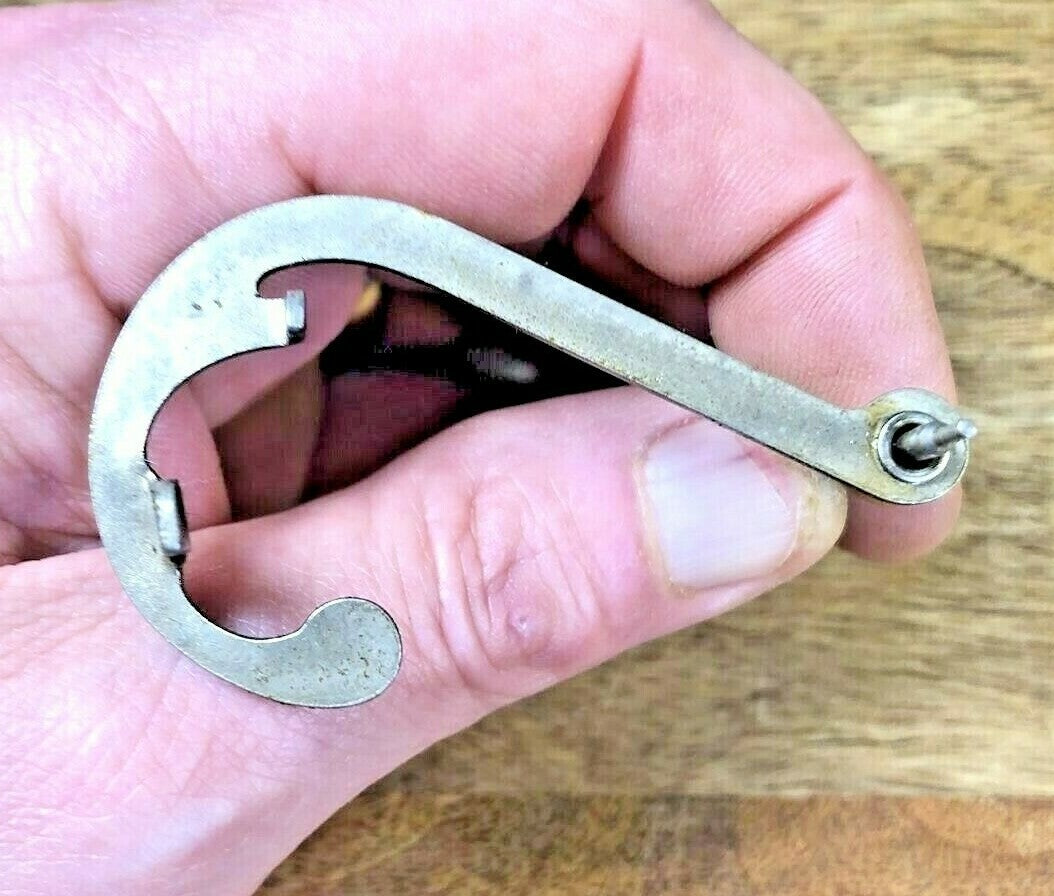 Mauthe Clock Movement (#2) Rack Hook (See Pics to ID Movement) (K7146)