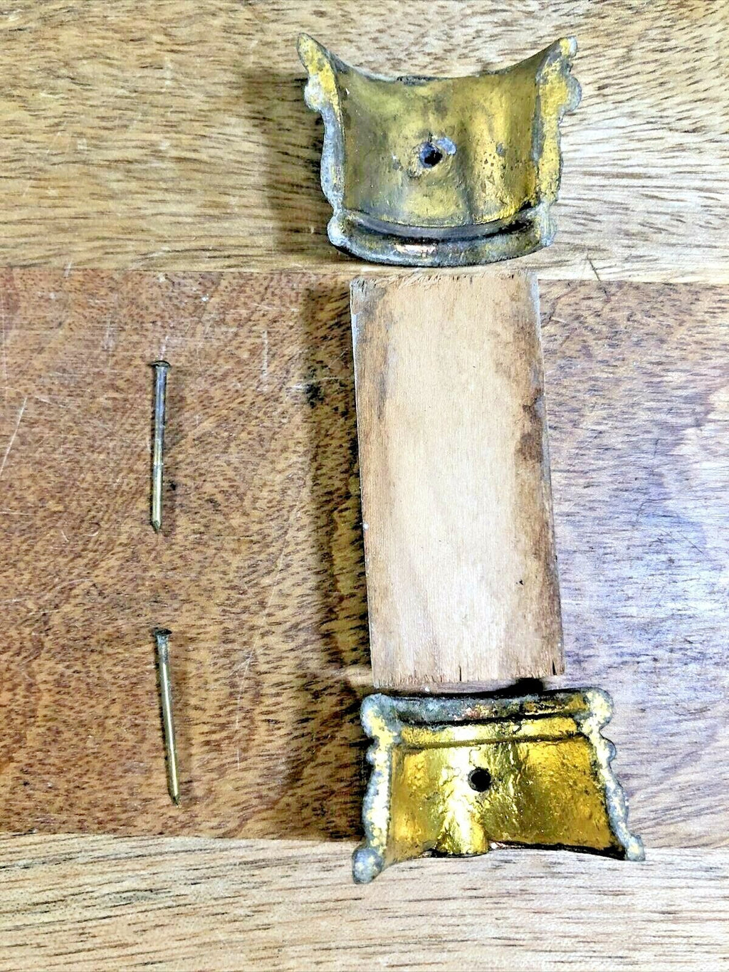 Old Thick 4 inch Tall Mantel Clock Column              (K5712)
