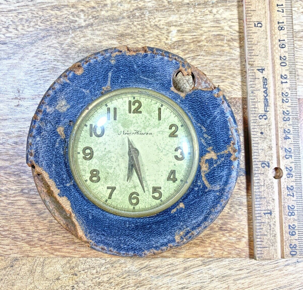 Small Old New Haven Clock Very Well Worn Case (Running/Spring Is Good)   (K9926)