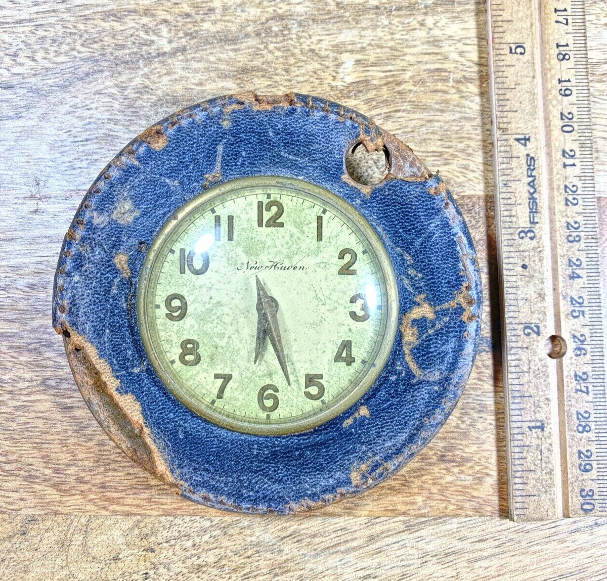 Small Old New Haven Clock Very Well Worn Case (Running/Spring Is Good)   (K9926)