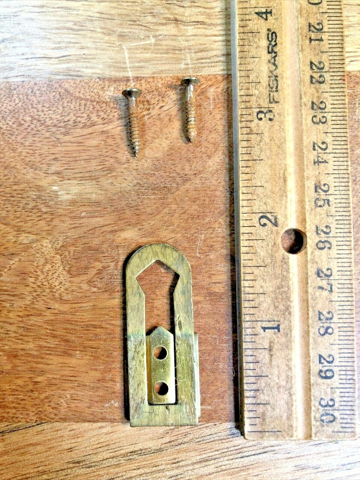 Antique Clock Case Hanger (K6996)