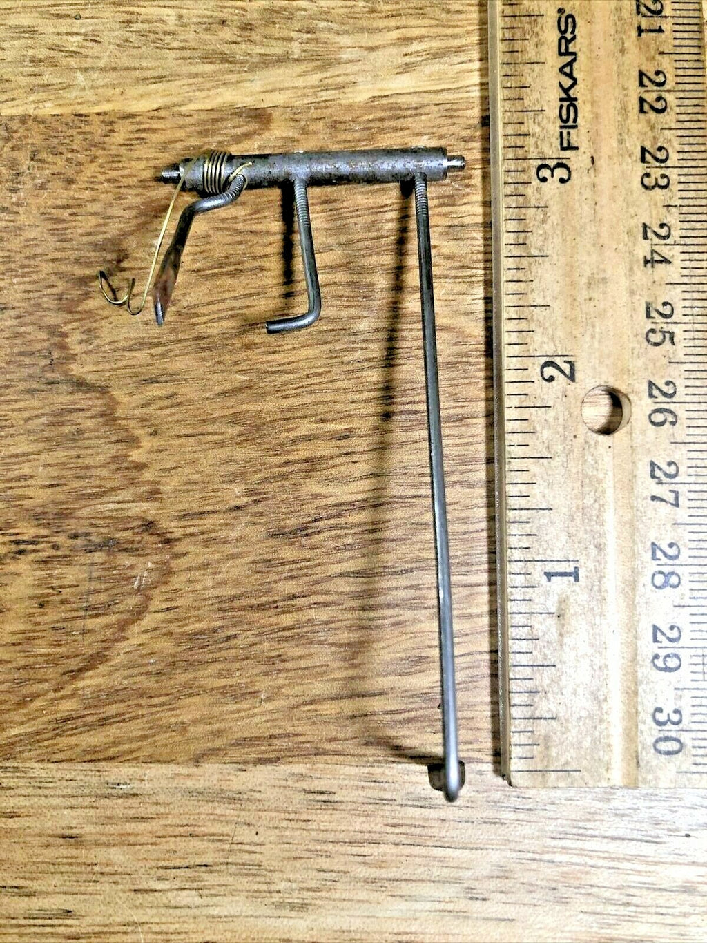 8 Day Clock Movement Count Wheel Lever Pivot is 1.54 Inches Long X .08" (K5520)
