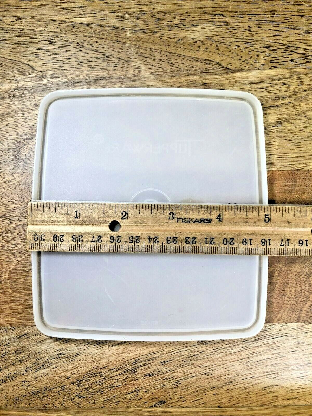 Vintage Tupperware Lid 5 3/8 Inch X 5 Inch (KK5114)
