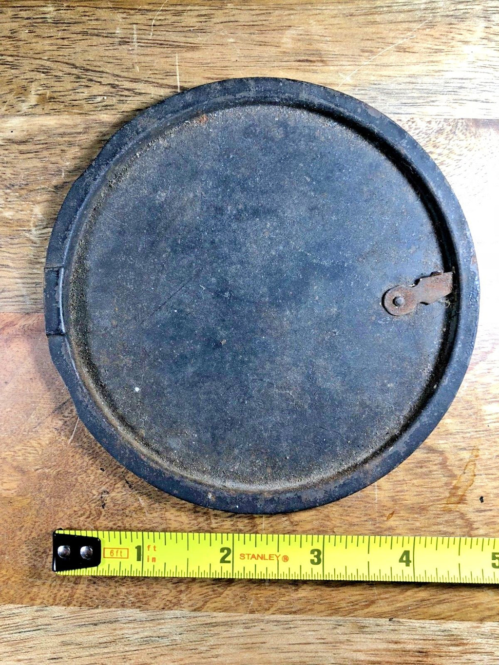 Old Mantle Clock Metal Door                            (KA717)