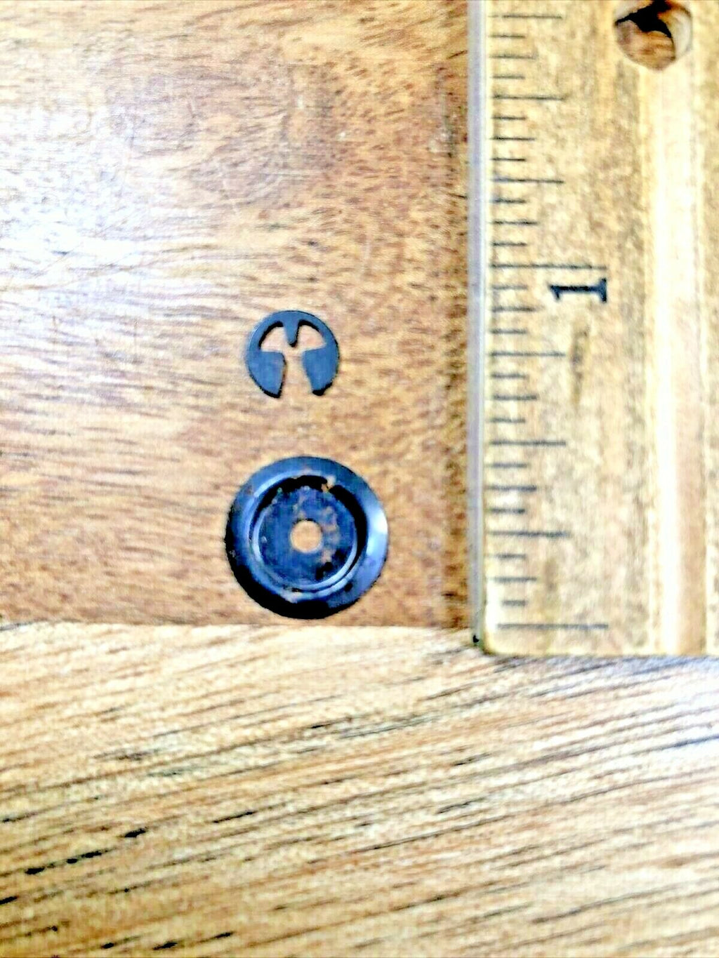 Seth Thomas A208-000 Clock Movement Hour Wheel Retaining Washer and Clip (K6888)