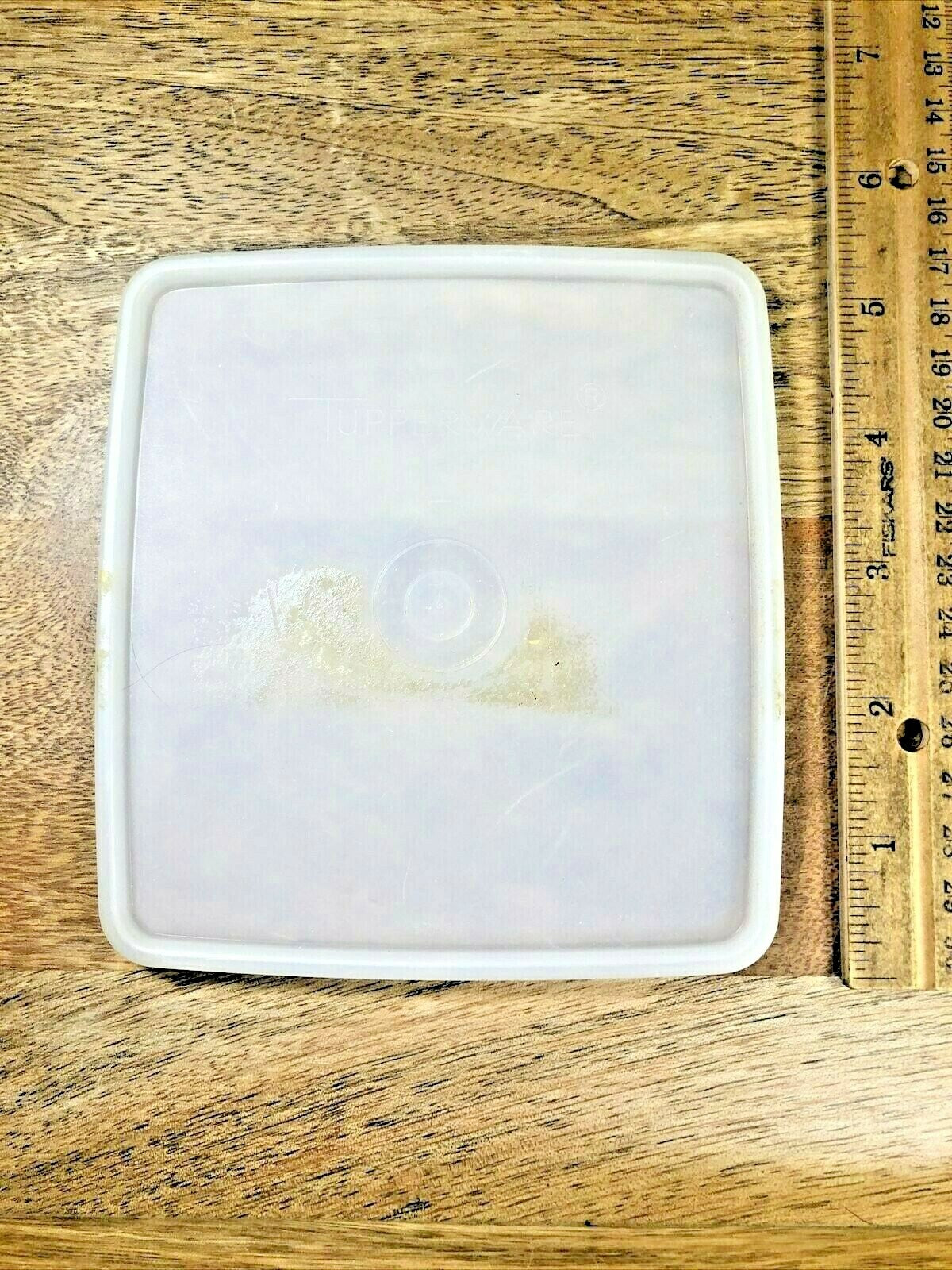 Vintage Tupperware Lid 5 3/8 Inch X 5 Inch (KK5114)