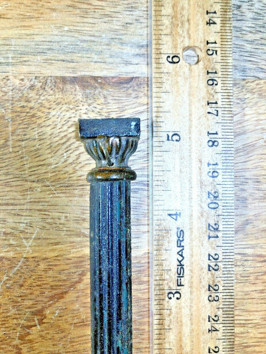 Old Black Mantle Clock Column                            (K1478)