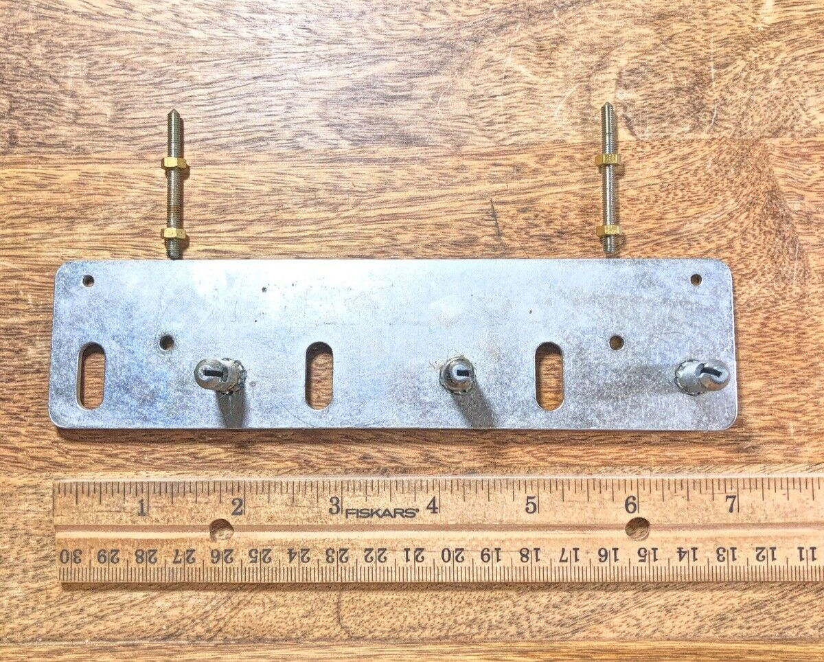 Urgos UW32127B Series Clock Movement Mounting Plate    (K8759)