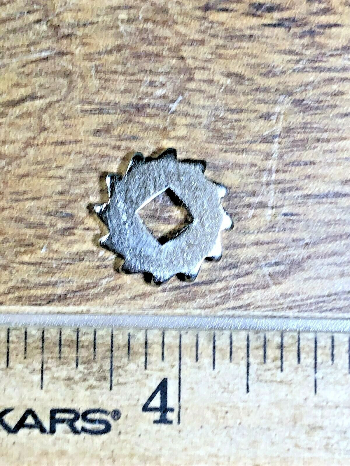 Ratchet Wheel (Hermle), 13.5mm Dia, 16 Teeth, 4.0 X 4.0 Square (K2097)