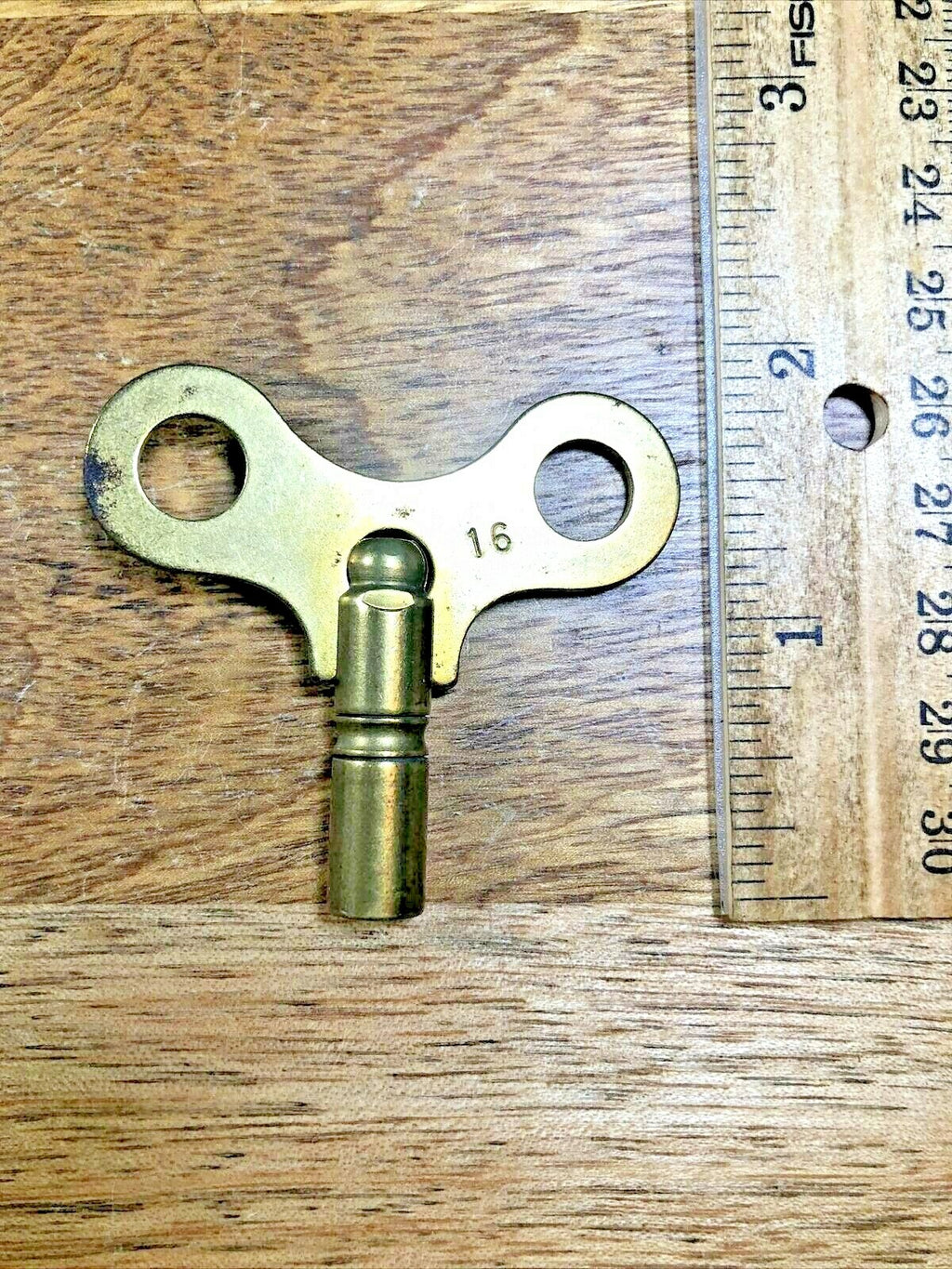 Old Brass Clock Winding Key Number 13 / 5.50mm    (Key Lot K1904)