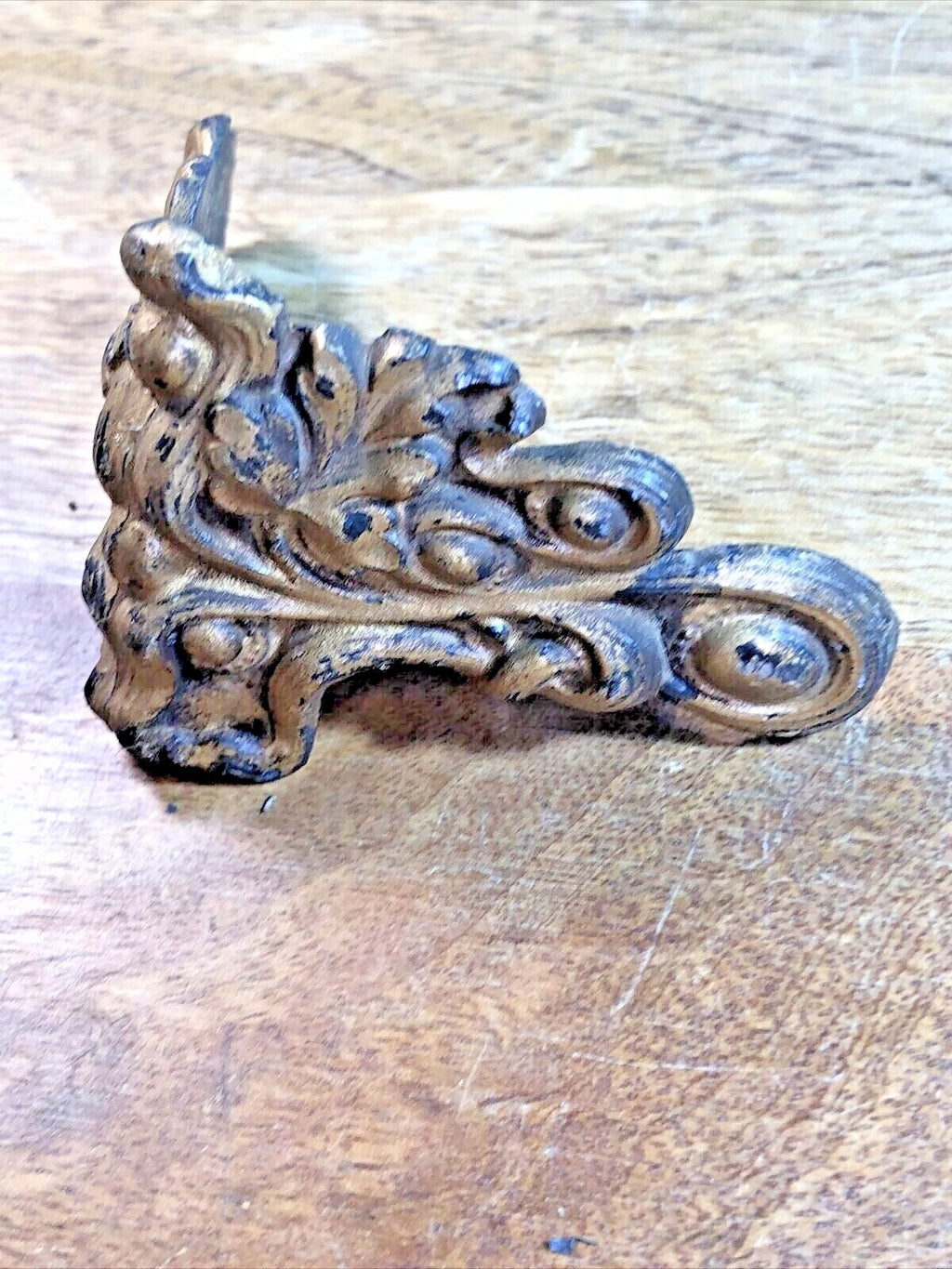 Old Black Mantle Clock Foot (K7621)