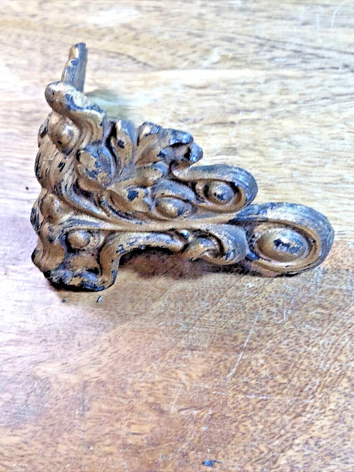 Old Black Mantle Clock Foot (K7621)
